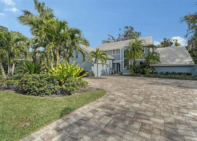 Property at 4892 Peregrine Pt E, Sarasota, FL 34231, 4 beds, 3 baths