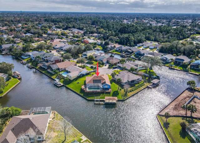 Property at 20 Corona Ct, Palm Coast, FL 32137, 4 beds, 2.5 baths