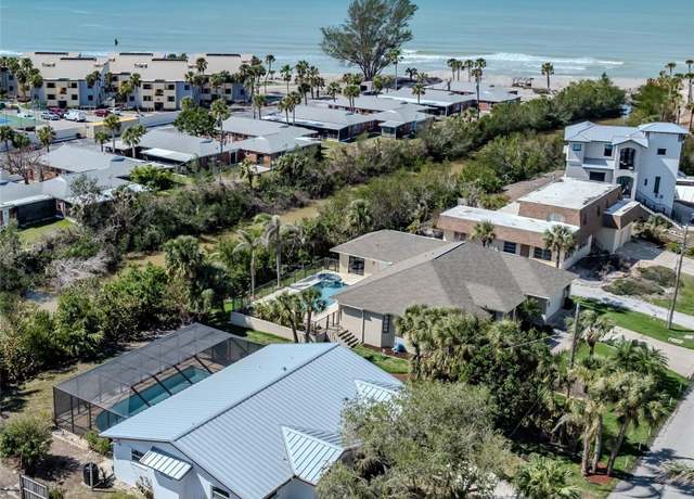 Property at 388 Flamingo Dr, Venice, FL 34285, 2 beds, 2 baths