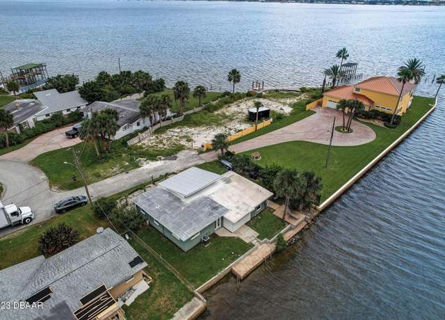 Property at 213 Sandy Cir, South Daytona, FL 32119, 3 beds, 2 baths