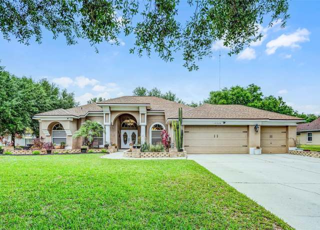 Property at 12320 Creek Edge Dr, Riverview, FL 33579, 4 beds, 3 baths
