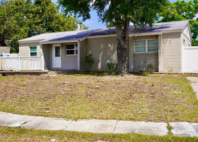 Property at 74 Garrison Ln, Frostproof, FL 33843, 3 beds, 2 baths