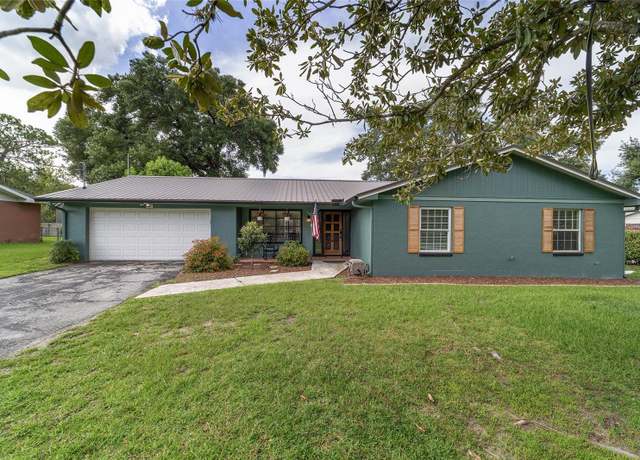 Property at 4015 SE 15th St, Ocala, FL 34471, 4 beds, 2 baths