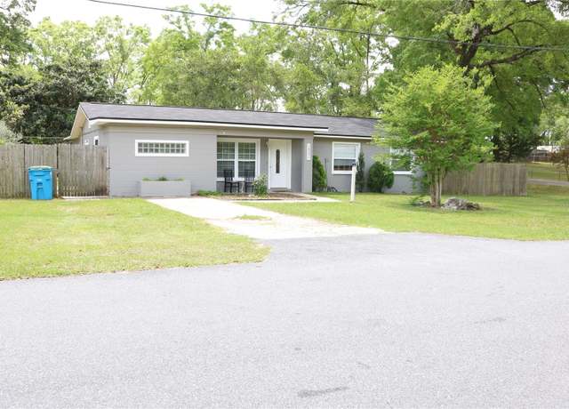 Property at 24391 NW 172nd Ave Ave, High Springs, FL 32643, 4 beds, 2 baths