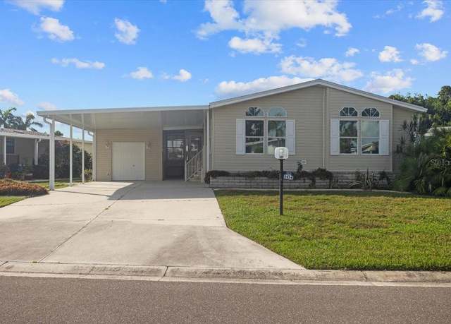 Property at 8434 Imperial Cir, Palmetto, FL 34221, 2 beds, 2 baths