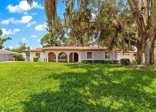 Property at 3052 Pine Cove Pl, Eustis, FL 32726, 3 beds, 3 baths