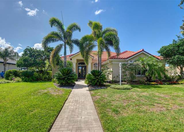 Property at 8005 Royal Birkdale Cir, Lakewood Ranch, FL 34202, 3 beds, 3 baths