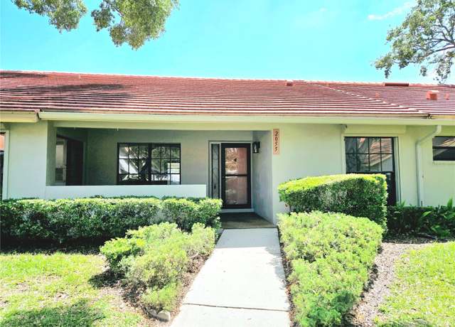 Property at 2055 Lakeview Dr, Clearwater, FL 33763, 3 beds, 2 baths