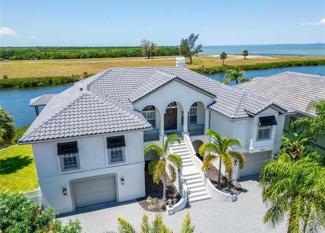 Property at 1024 Sonata Ln, Apollo Beach, FL 33572, 4 beds, 3.5 baths