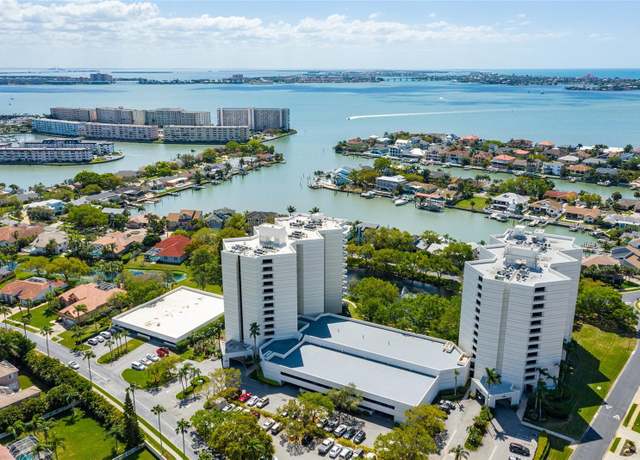 Property at 5940 Pelican Bay Plz S #1204, Gulfport, FL 33707, 2 beds, 2 baths