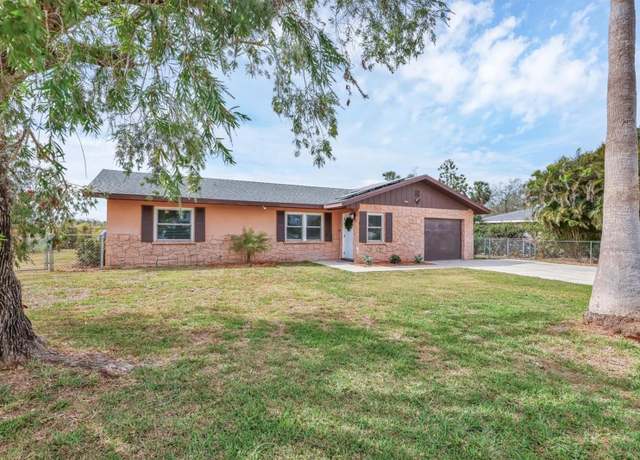 Property at 1622 17th St E, Bradenton, FL 34208, 3 beds, 2 baths