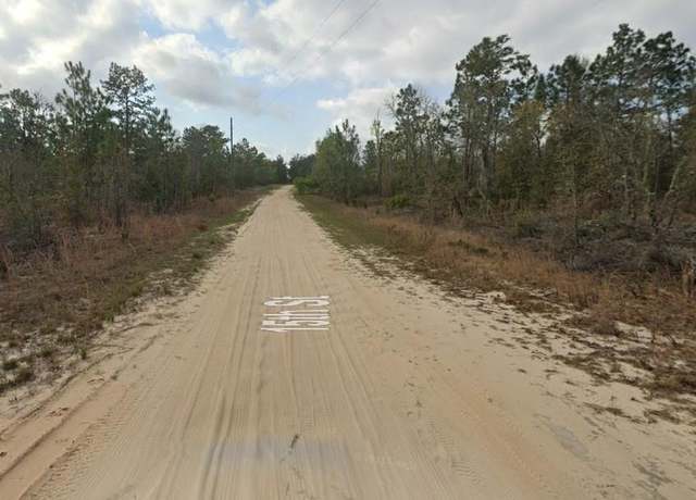 Property at 128 15th St, Interlachen, FL 32148