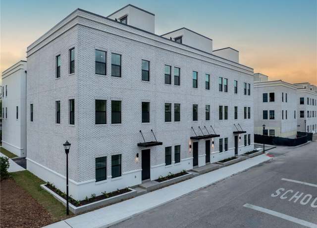 Property at 1218 E Kay St #3, Tampa, FL 33602, 3 beds, 3.5 baths