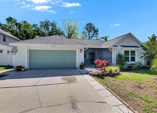 Property at 2023 Darlington Oak Dr, Seffner, FL 33584, 3 beds, 2 baths