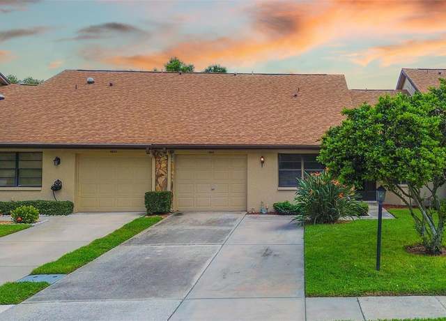 Property at 9915 Lake Seminole Dr W, Largo, FL 33773, 3 beds, 2 baths