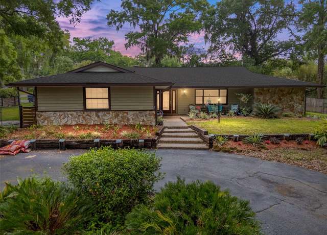 Property at 4085 SE 23rd Ter, Ocala, FL 34480, 4 beds, 3 baths