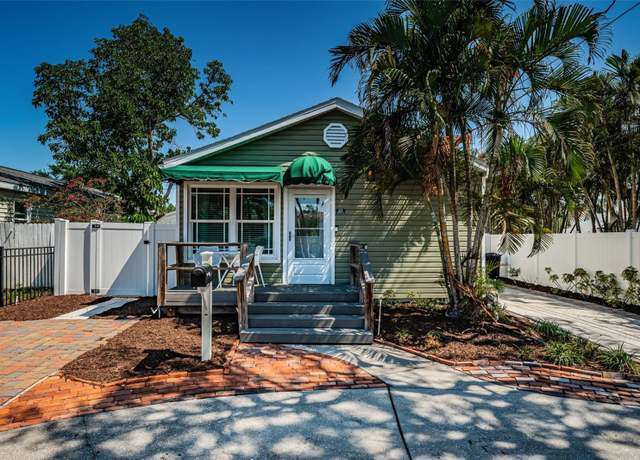 Property at 451 27th Ave N, St Petersburg, FL 33704, 3 beds, 3 baths