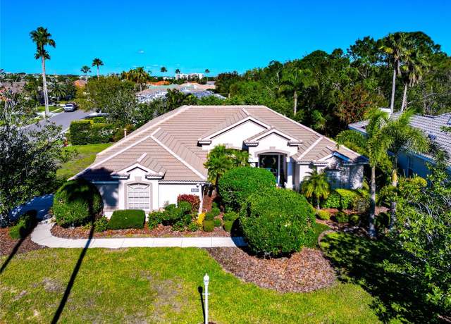 Property at 8224 Waterview Blvd, Lakewood Ranch, FL 34202, 4 beds, 3 baths