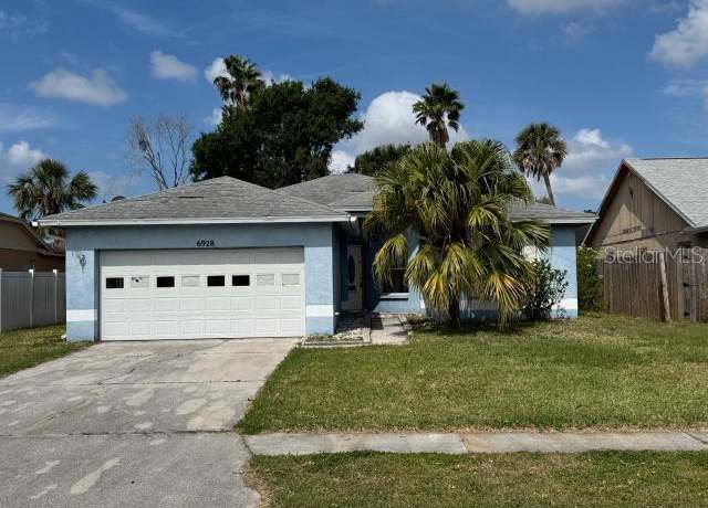 Property at 6928 43rd Ct E, Sarasota, FL 34243, 3 beds, 2 baths