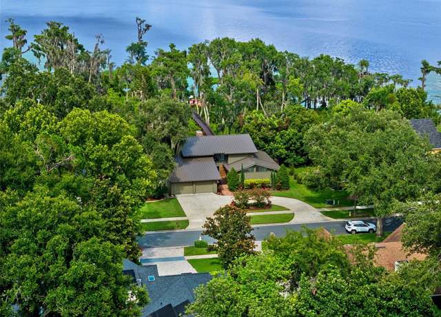 Property at 1978 Brantley Cir, Clermont, FL 34711, 4 beds, 3.5 baths