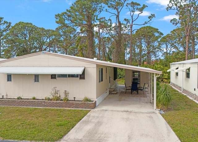 Property at 236 N Fiji Cir, Englewood, FL 34223, 2 beds, 2 baths