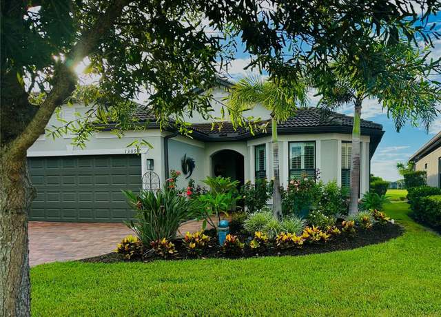 Property at 13092 Rinella St, Venice, FL 34293, 3 beds, 2 baths