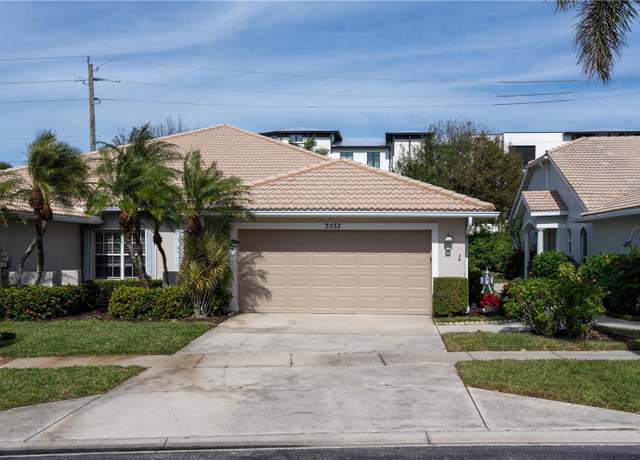 Property at 7057 Lone Oak Blvd, Naples, FL 34109, 3 beds, 2 baths