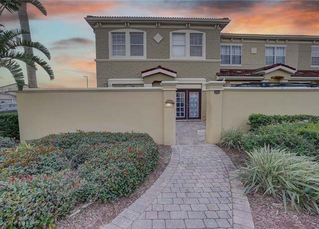 Property at 2888 Bella Vista Dr, Davenport, FL 33897, 4 beds, 2 baths