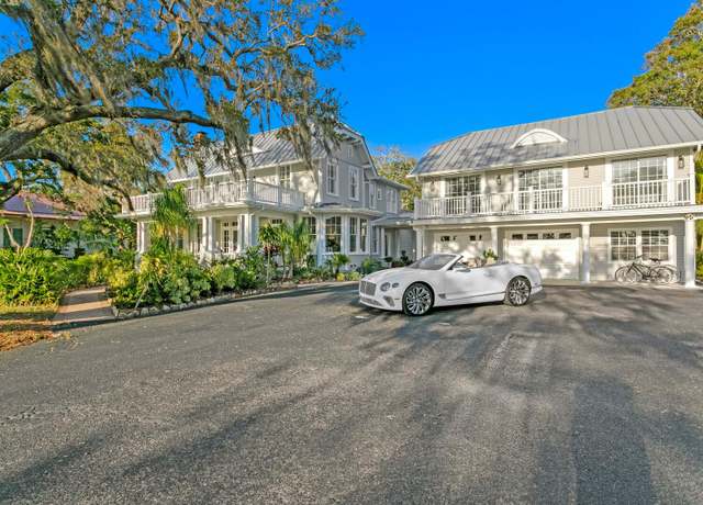 Property at 147 & 139 Edgewater Dr, Dunedin, FL 34698, 6 beds, 5.5 baths