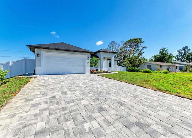 Property at 380 Holly Rd, Venice, FL 34293, 4 beds, 2 baths