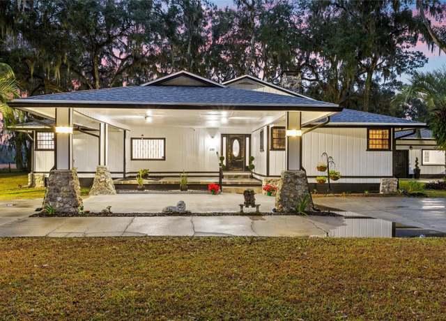 Property at 2305 NE 64th Ter, Gainesville, FL 32609, 3 beds, 2.5 baths
