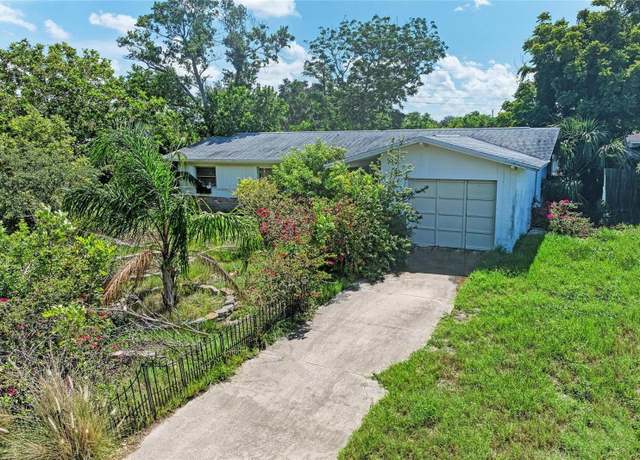 Property at 10095 Nassau Ct, Seminole, FL 33776, 4 beds, 2 baths
