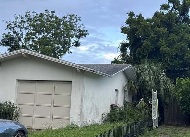 Property at 10095 Nassau Ct, Seminole, FL 33776, 4 beds, 2 baths