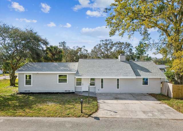 Property at 2530 Sunset Dr, Largo, FL 33770, 4 beds, 2 baths