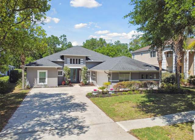 Property at 5813 Bent Grass Dr, Valrico, FL 33596, 5 beds, 3.5 baths