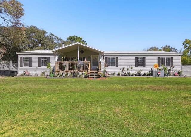 Property at 6515 W Grant St, Homosassa, FL 34448, 4 beds, 2 baths