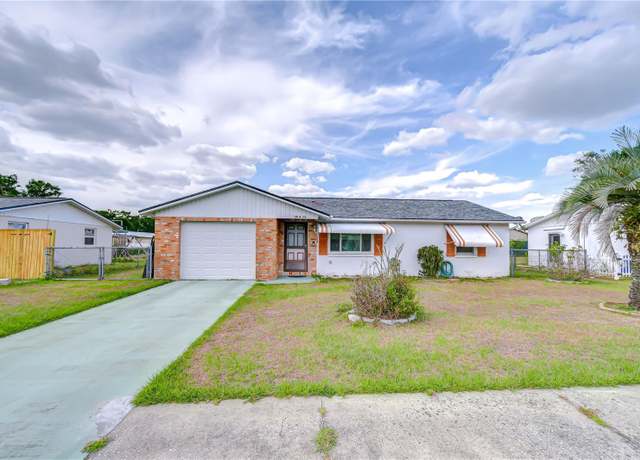 Property at 39423 9th Ave, Zephyrhills, FL 33542, 2 beds, 1.5 baths
