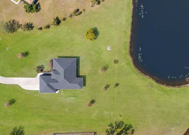 Property at 4606 Lake Fox Pl, Parrish, FL 34219, 4 beds, 2.5 baths