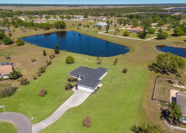 Property at 4606 Lake Fox Pl, Parrish, FL 34219, 4 beds, 2.5 baths