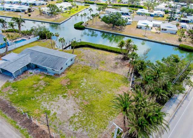 Property at 104 Pops Ln, Nokomis, FL 34275, 3 beds, 2 baths