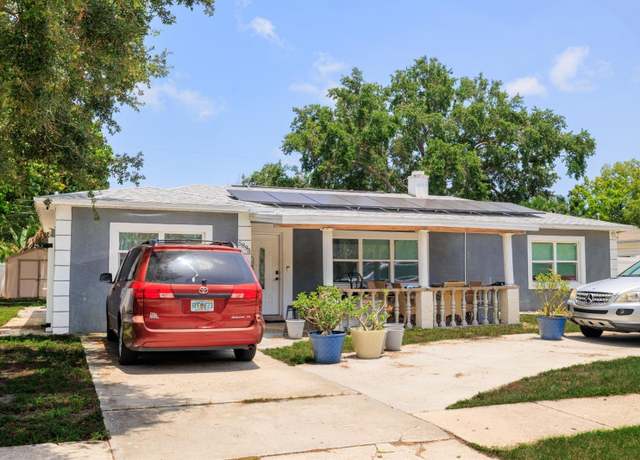 Property at 5895 16th St N, St Petersburg, FL 33703, 3 beds, 2.5 baths