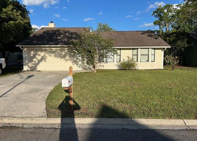 Property at 657 Radnor Ln, Jacksonville, FL 32221, 3 beds, 2 baths