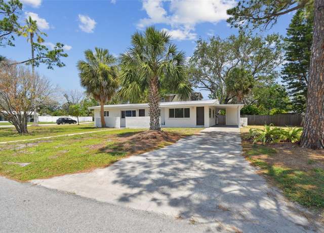 Property at 695 Sunset Dr, Tarpon Springs, FL 34689, 3 beds, 1 bath