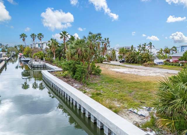 Property at 720 Tarawitt Dr, Longboat Key, FL 34228