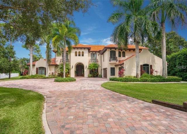 Property at 4732 Acorn Cir, Sarasota, FL 34233, 5 beds, 5 baths