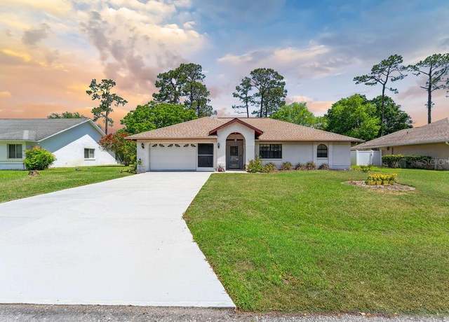 Property at 25 Westlawn Pl, Palm Coast, FL 32164, 4 beds, 2.5 baths