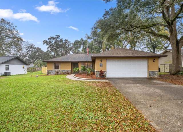 Property at 5205 NE 3rd St, Ocala, FL 34470, 3 beds, 2 baths