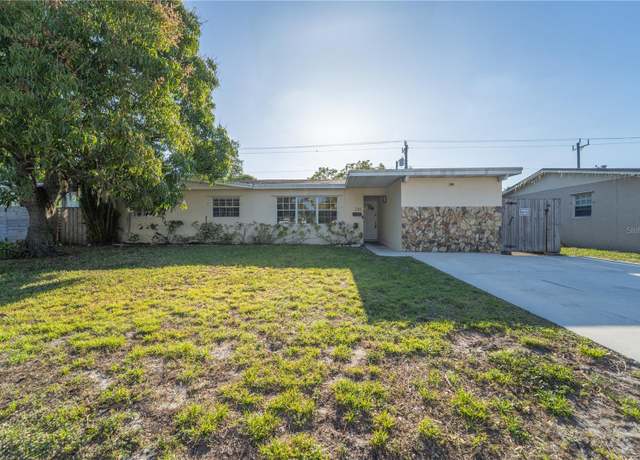 Property at 230 N 69th Way, Hollywood, FL 33024, 4 beds, 2 baths