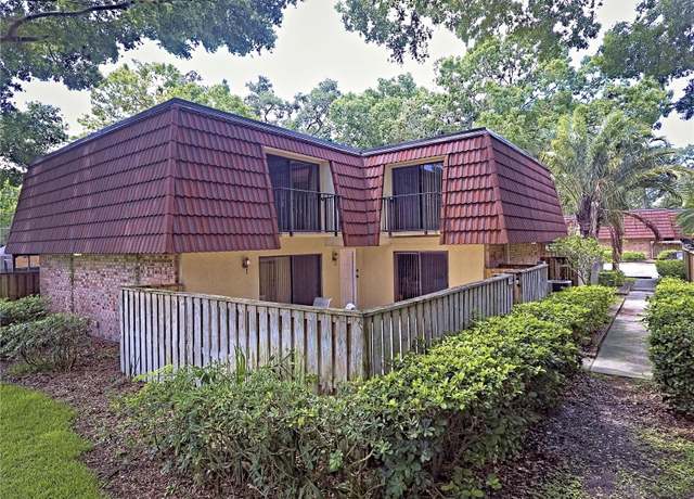 Property at 2725 14th Ct, Palm Harbor, FL 34684, 2 beds, 2.5 baths