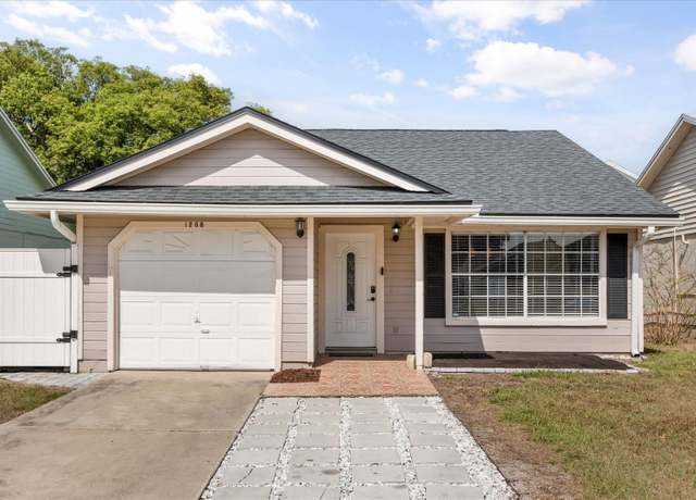 Property at 1208 Roma Ct, Orlando, FL 32825, 4 beds, 2 baths